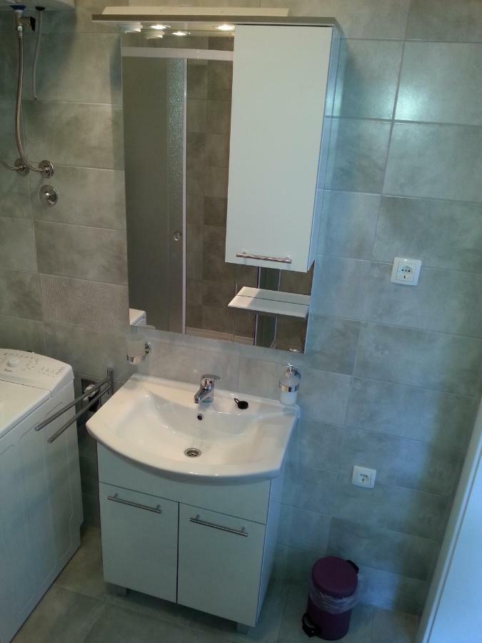 Studio Apartment Luce Марина Екстериор снимка